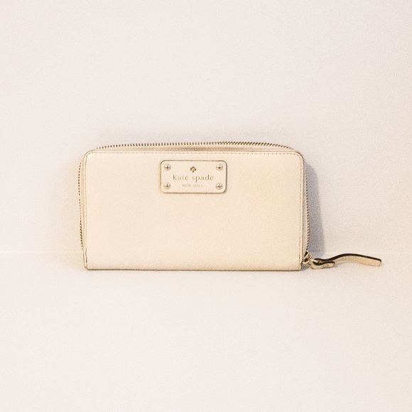 Kate Spade Wallet - Picture 1 of 6
